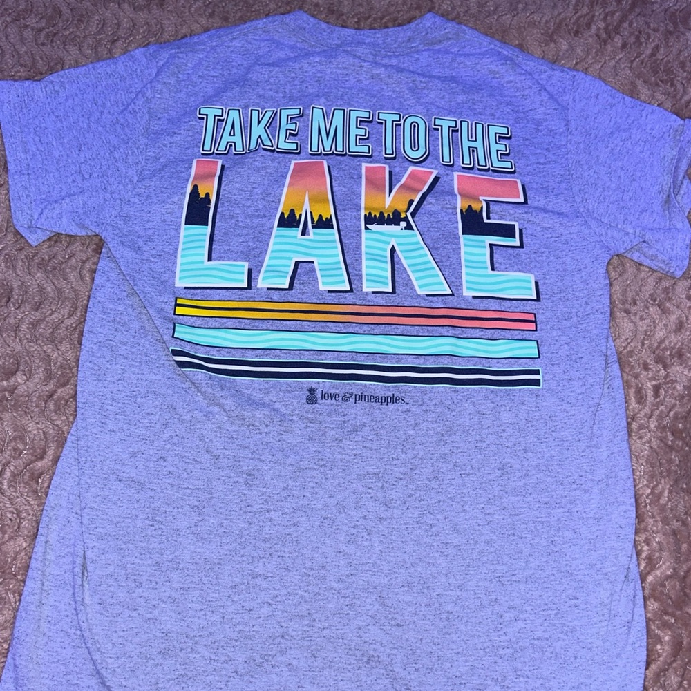 Love & Pineapples grey lake T shirt